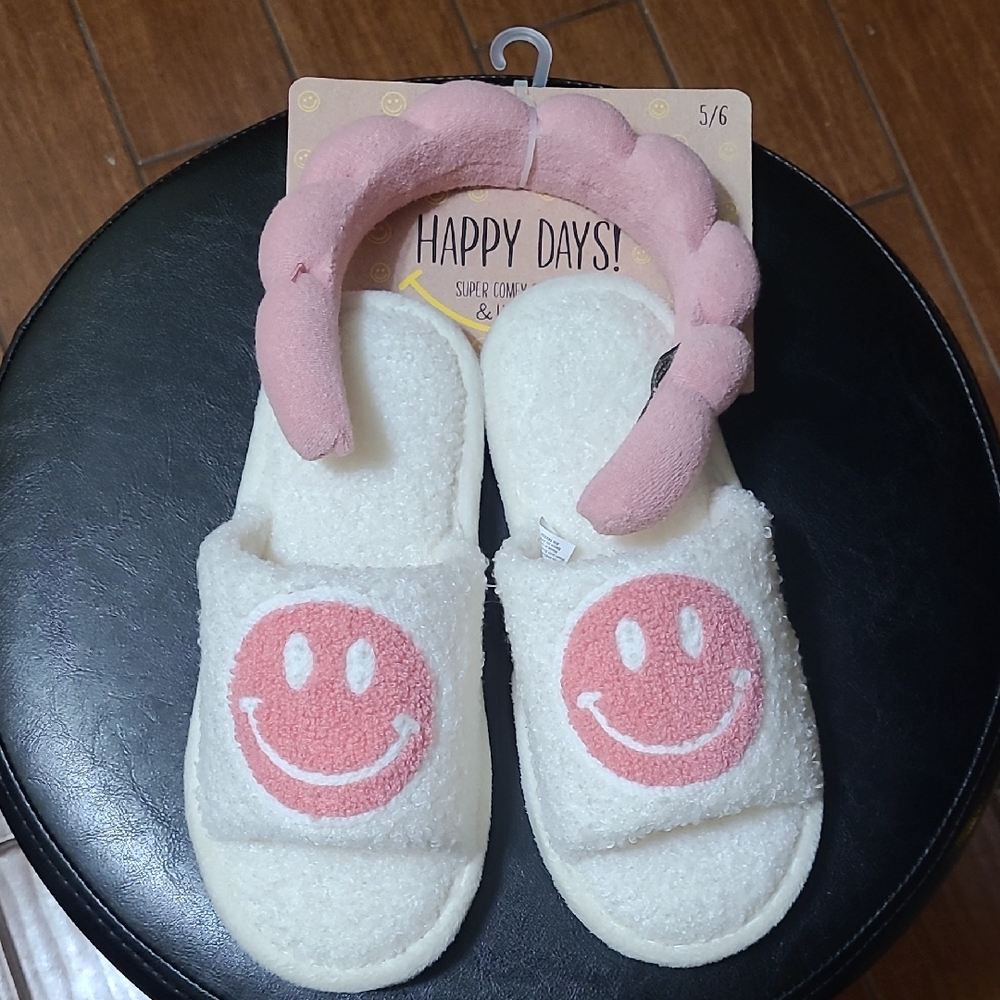 Hapoy Days Slippers & Headband